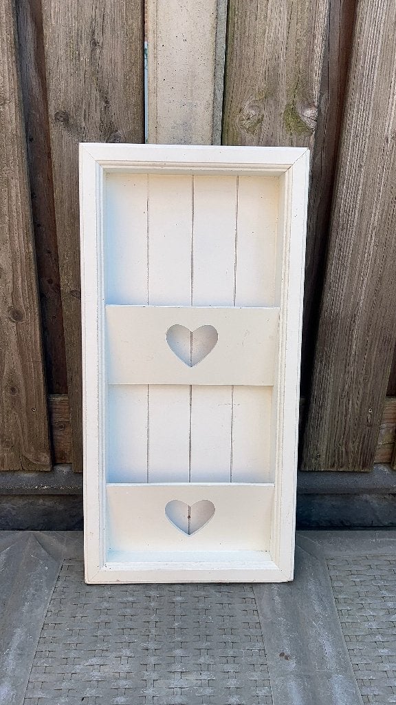Houten tijdschrifthouder / wandorganizer met hartjes, Ophalen