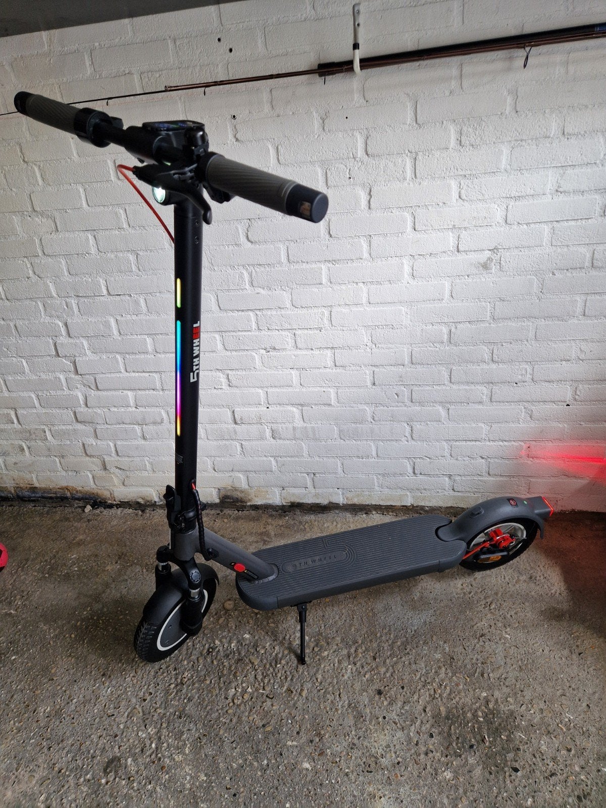 Nieuw 5TH WHEEL V40 Pro Elektrische Step - 500W, 25km/u, Ophalen, Nieuw, Elektrische step (E-scooter)