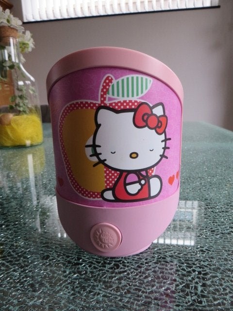 Te koop aangeboden:  Hello Kitty (nacht) wandlampje , Roze, Ophalen of Verzenden, Zo goed als nieuw, Lamp
