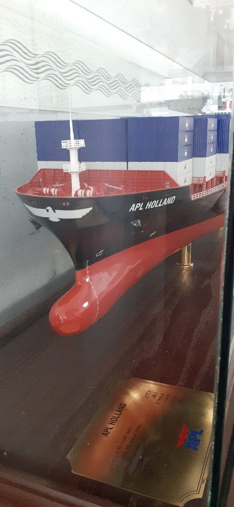 Großes   APL Containerschiff der Reederei APL, Hobby en Vrije tijd, Modelbouw | Boten en Schepen, Ophalen