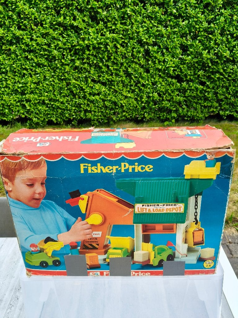 Fisher-Price 942 Lift & load depot Play Family vintage 1977, Ophalen, Gebruikt, Speelset