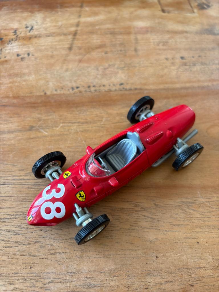 Vintage Ferrari Formule 1 modelauto #38, Kinderen en Baby's, Ophalen of Verzenden, Gebruikt
