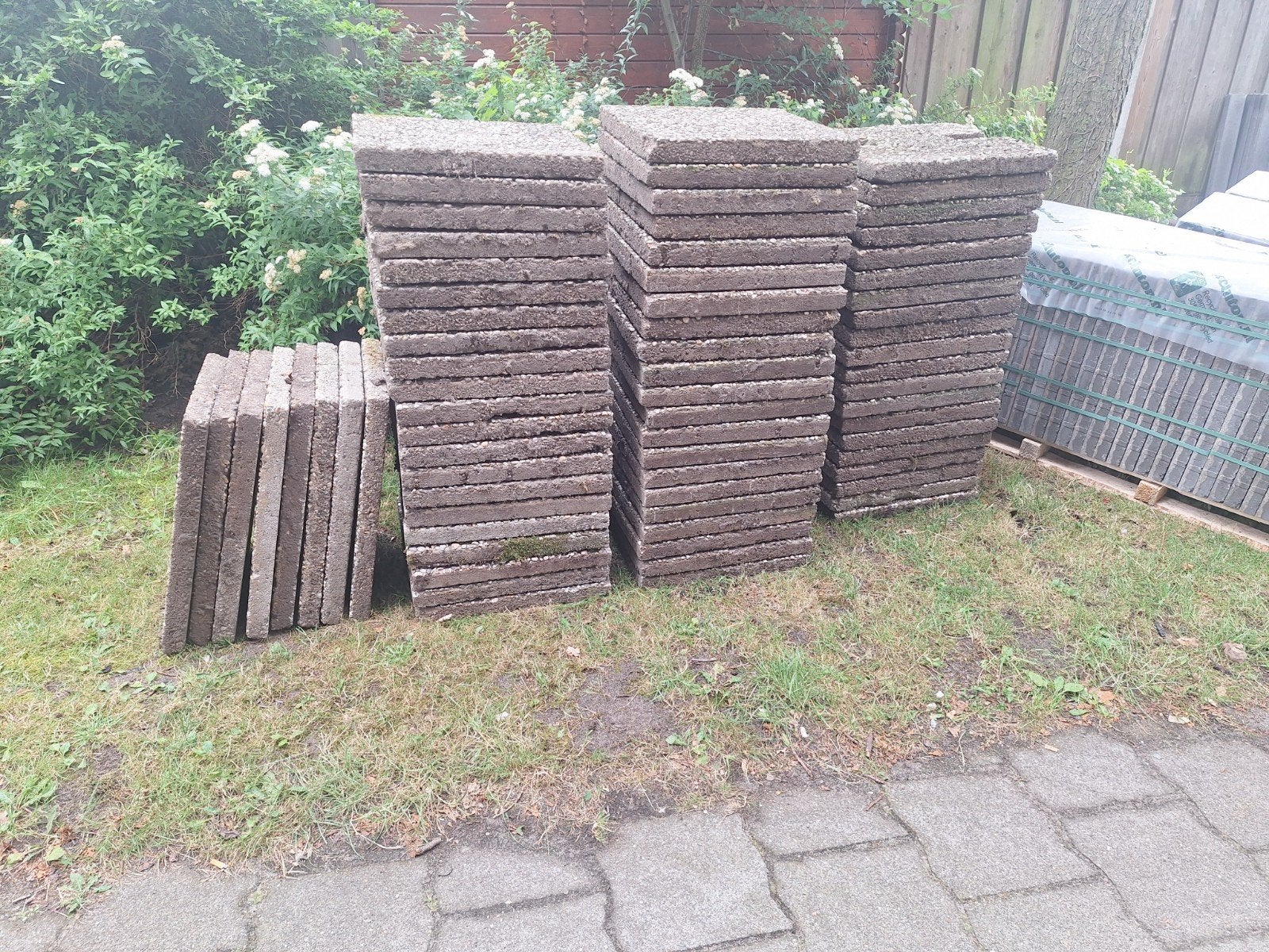 61 grindtegels 50x50, Tuin en Terras, Ophalen, Gebruikt, 10 m² of meer, Beton