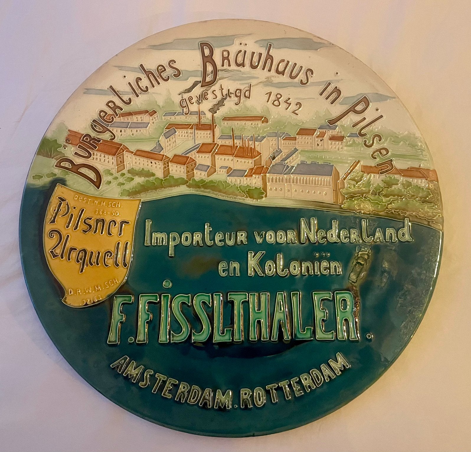 Zeer oud keramisch bord van Pilser Urquell (G.W. Van Biene), Antiek en Kunst, Ophalen
