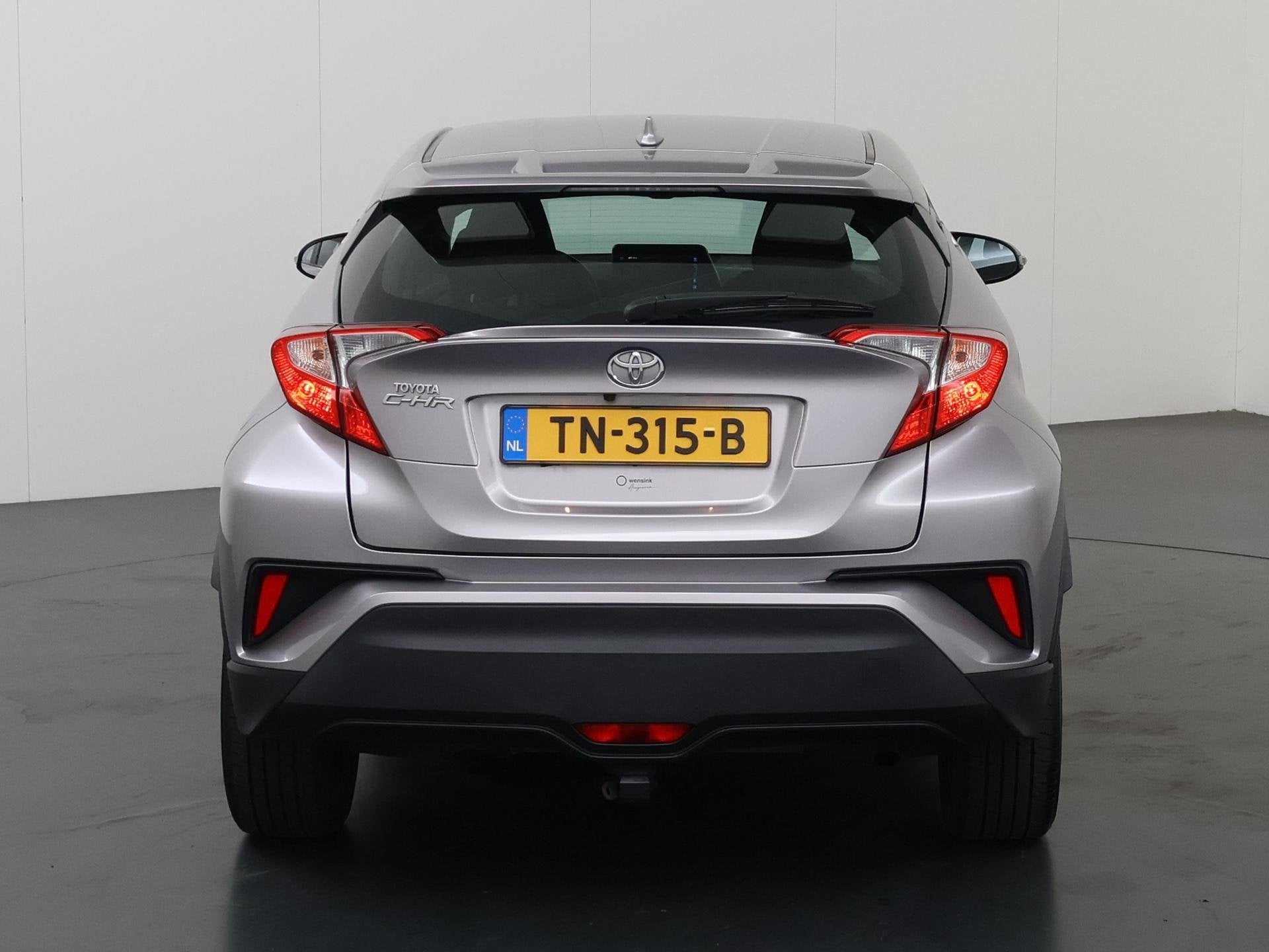Toyota C-HR 1.2 Urban | Afneembare Trekhaak | Parkeercamera, Auto's, Voorwielaandrijving, Stof, Gebruikt, 4 cilinders