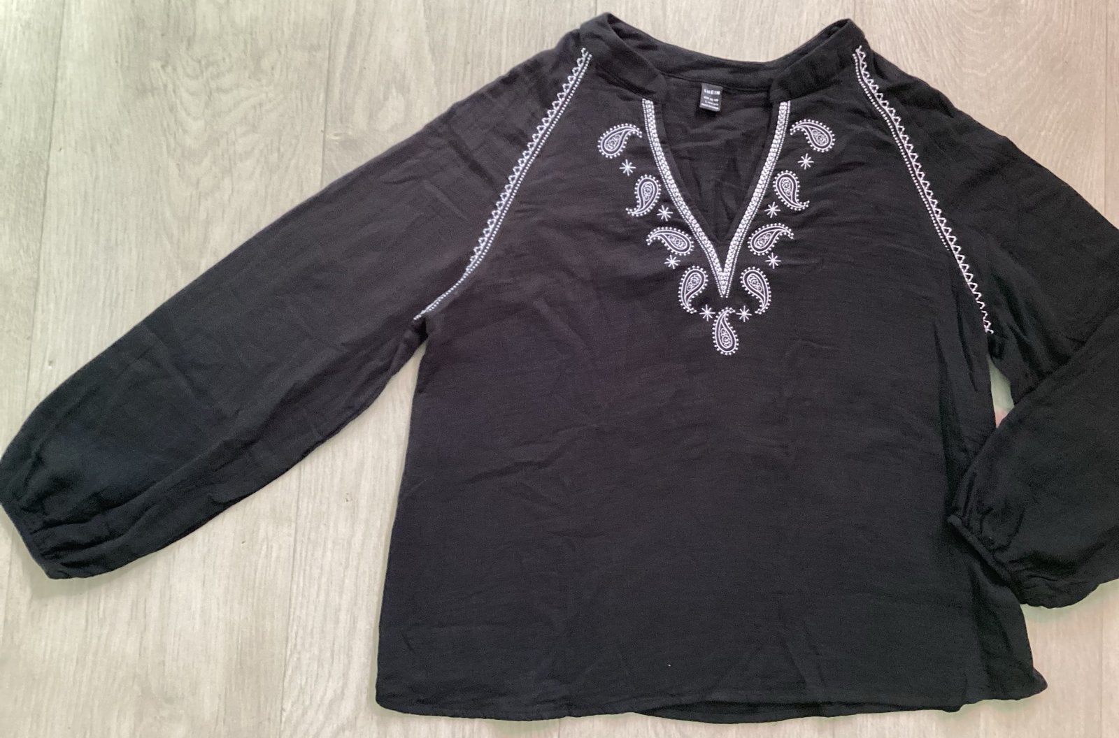 Zwarte Shein Blouse/ shirt maat L met Paisley Borduurwerk, Zwart, Maat 42/44 (L), Ophalen of Verzenden, Zo goed als nieuw