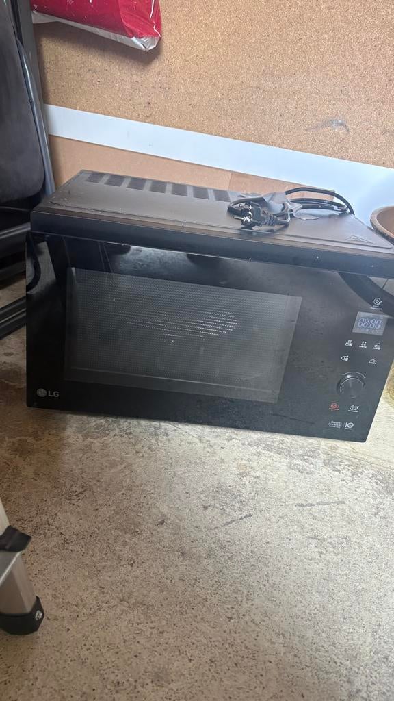 LG MJ3965BIB Smart Inverter Combi Oven/Magnetron, Ophalen, Combimagnetron, Grill, Zo goed als nieuw