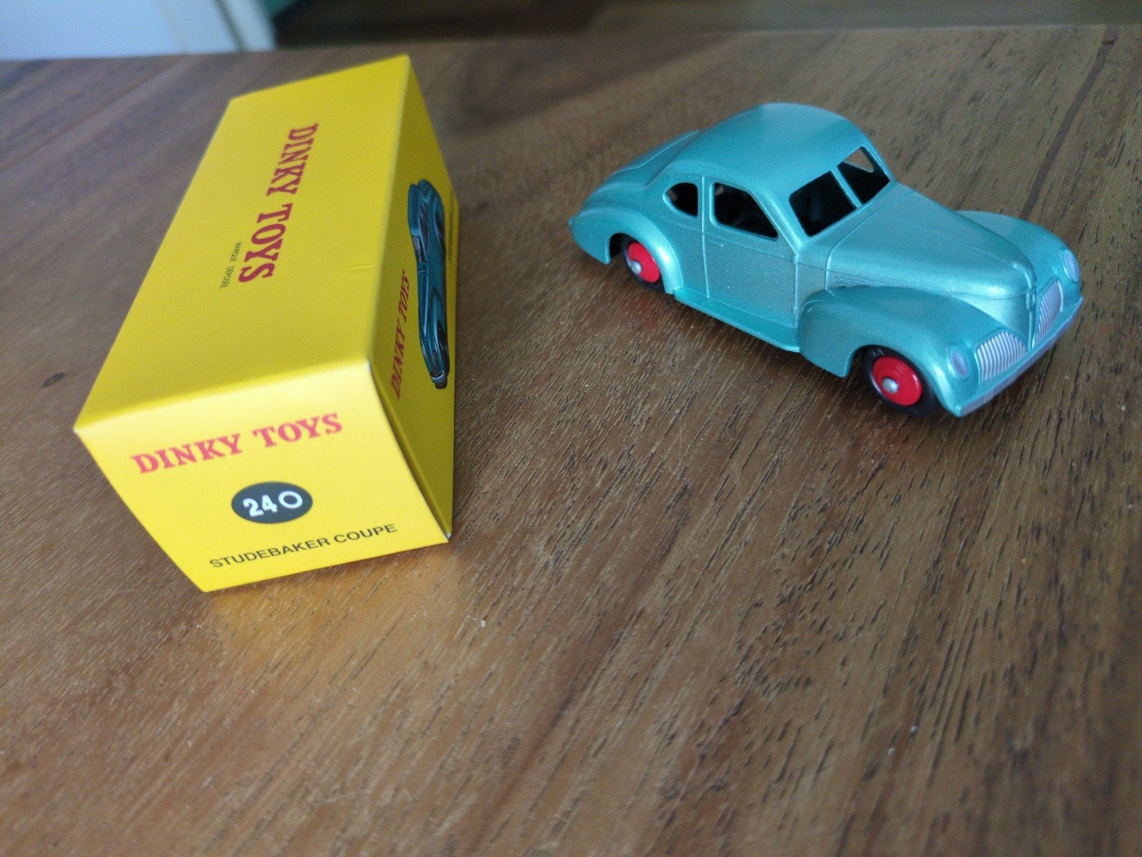 Dinky Toys 24O Studebaker Coupe, Ophalen of Verzenden, Nieuw, Auto, Dinky Toys