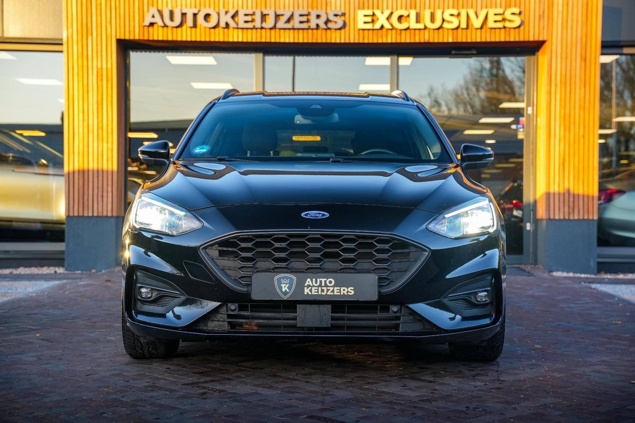 Ford Focus Wagon 1.0 EcoBoost ST Line Automaat Stoelverwarmi, Gebruikt, Euro 6, 715 kg, Automatische klimaatregeling