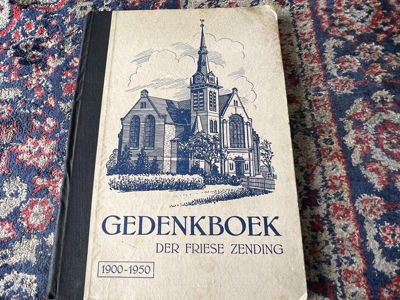 Goslinga Gedenkboek der Friese Zending 1900-1950. Hardcover,, Boeken, 20e eeuw of later, Ophalen of Verzenden, Zo goed als nieuw