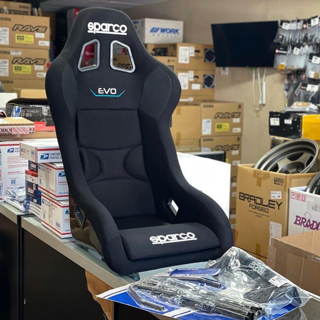 Sparco Evo QRT Kuipstoel Sportstoel Racestoel FIA 6.8kg, Auto diversen, Tuning en Styling, Ophalen of Verzenden
