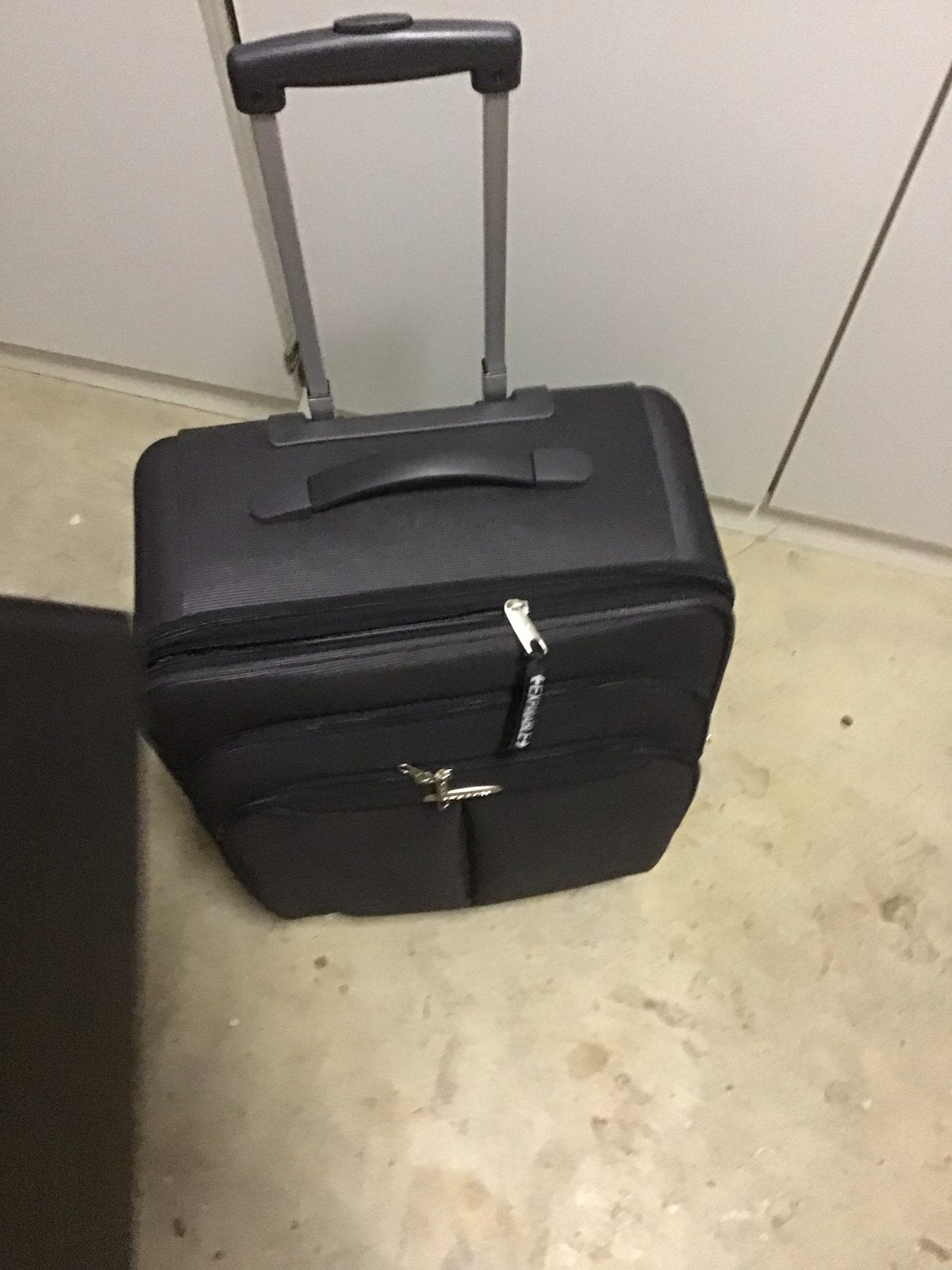 Zwarte handbagage koffer met wieltjes, Overige materialen, Gebruikt, 50 tot 60 cm, Ophalen of Verzenden