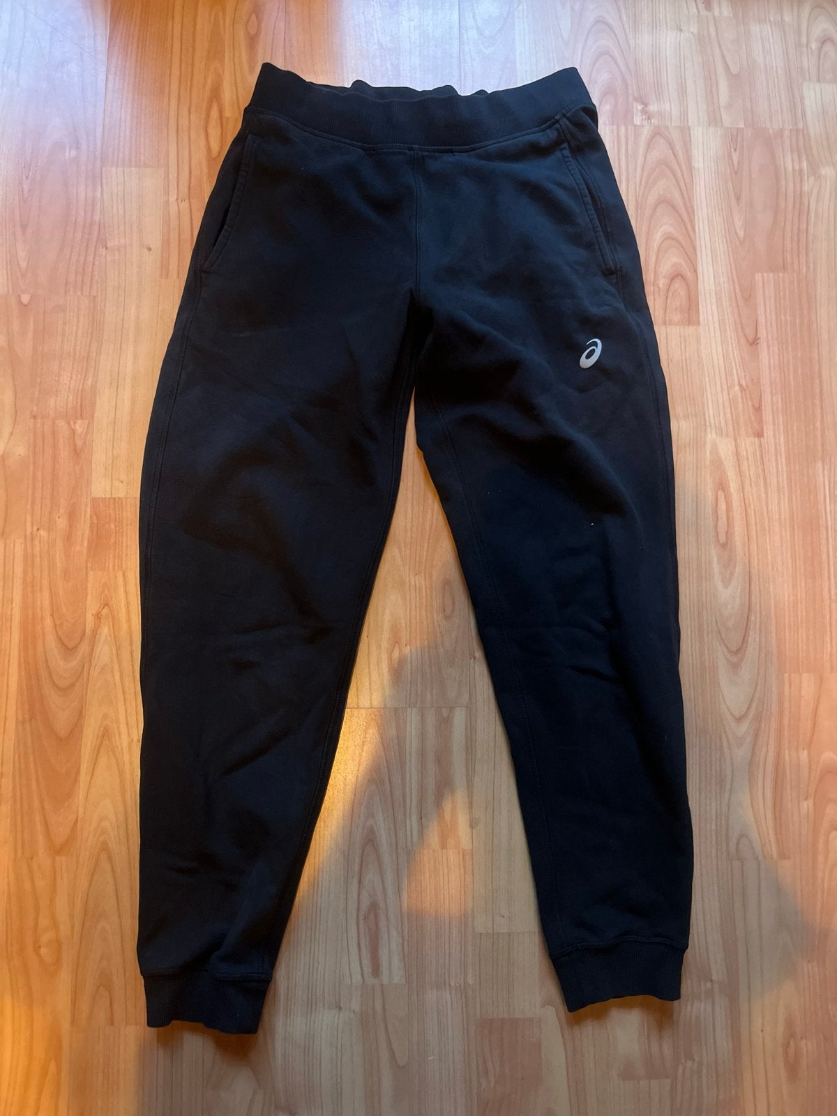 Asics joggingbroek maat L (valt kleiner), Kleding | Heren, Broeken en Pantalons, Ophalen of Verzenden, Gedragen, Maat 52/54 (L)
