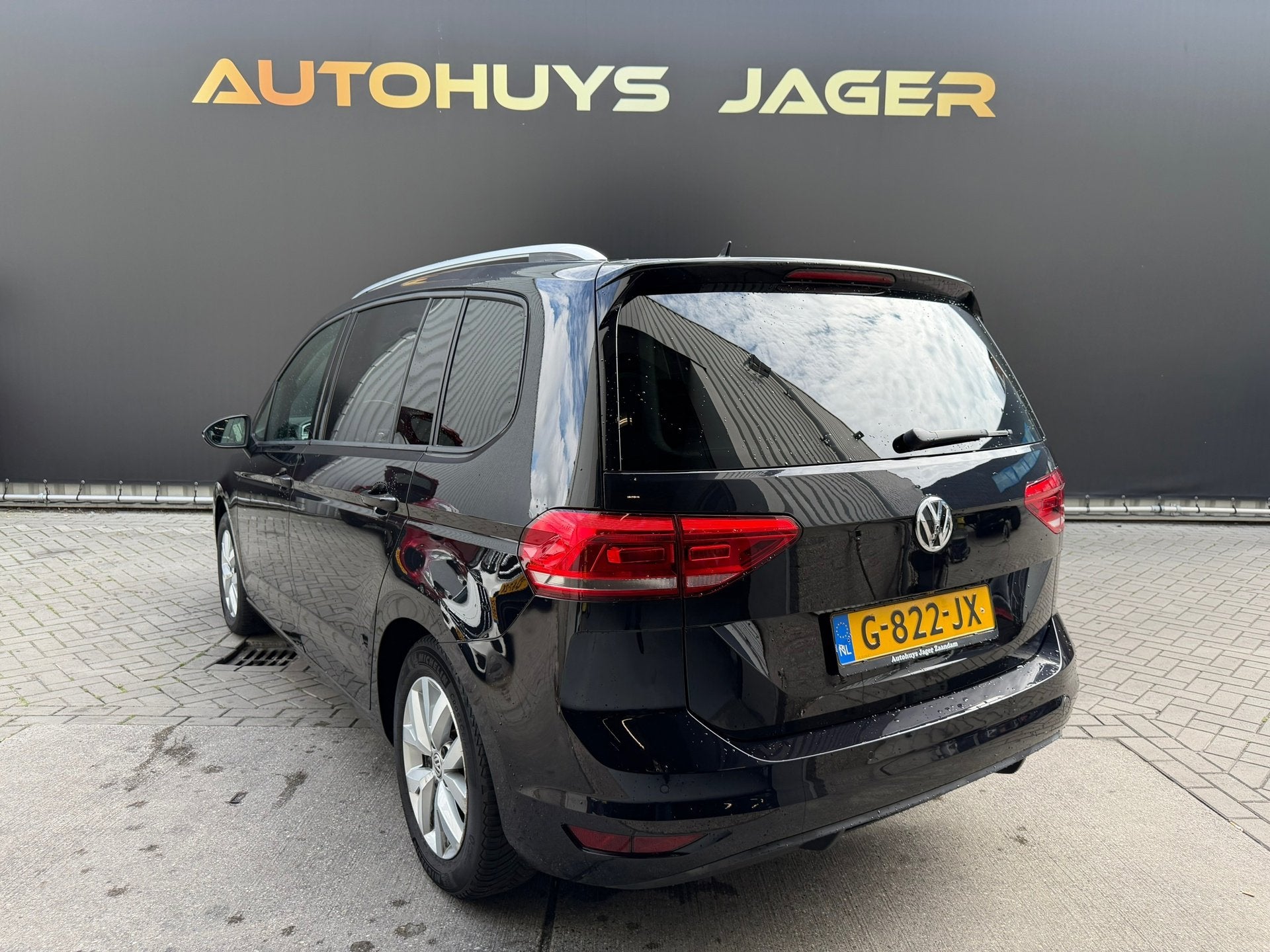 Volkswagen Touran 1.5 TSI Comfortline Business 7p Carplay Ma, Stof, 4 cilinders, 150 pk, 7 stoelen