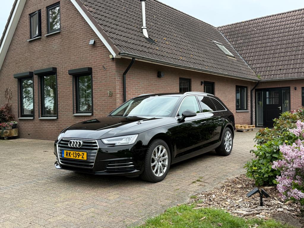 Audi A4 1.4 Tfsi 150pk S Tronic 2018 Zwart, Auto's, Audi, Euro 5, Zwart, 4 cilinders, Zwart