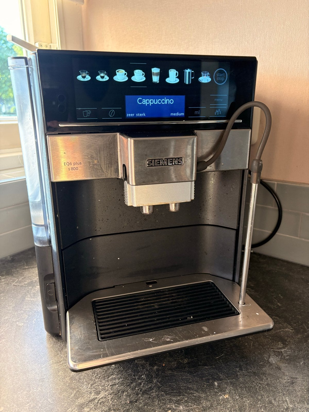 Siemens EQ.6 plus s800 volautomatische espressomachine, Ophalen, Afneembaar waterreservoir, Gebruikt, Espresso apparaat