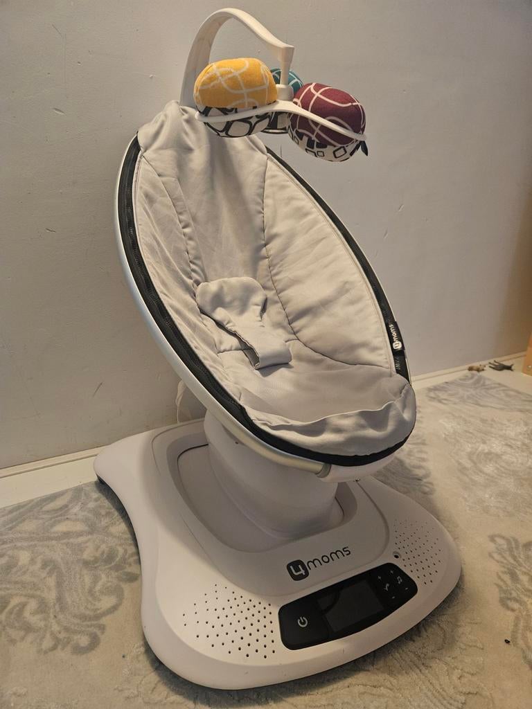 Nette 4moms MamaRoo 4 schommelstoel electrische wipstoel, Ophalen, Zo goed als nieuw