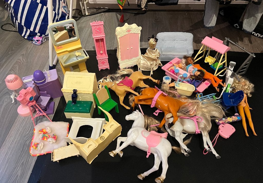 Partij vintage barbie pop sindy meubels paarden accessoires, Ophalen of Verzenden, Gebruikt, Accessoires
