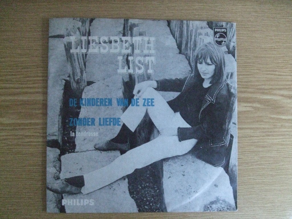 LIESBETH LIST    DE KINDEREN VAN DE ZEE / ZONDER LIEFDE, Cd's en Dvd's, Vinyl Singles, 7 inch, Single, Ophalen of Verzenden, Zo goed als nieuw