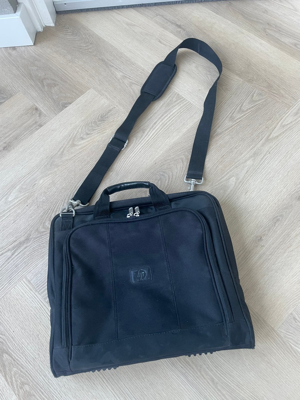 Laptoptas, Computers en Software, Laptoptassen, Ophalen of Verzenden, 15 inch, Zo goed als nieuw