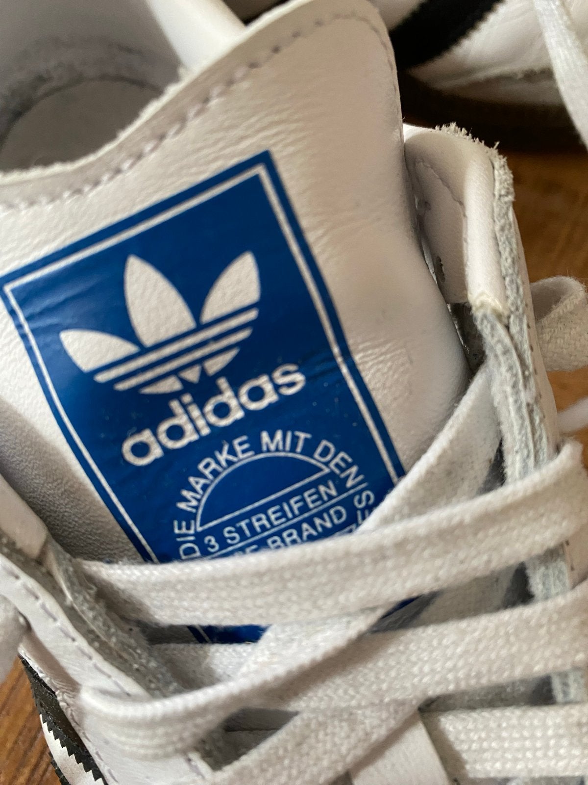Adidas Samba OG Sneakers 41 1/3 - Wit met Zwarte Strepen, Ophalen of Verzenden, Gedragen, Wit, Sneakers of Gympen