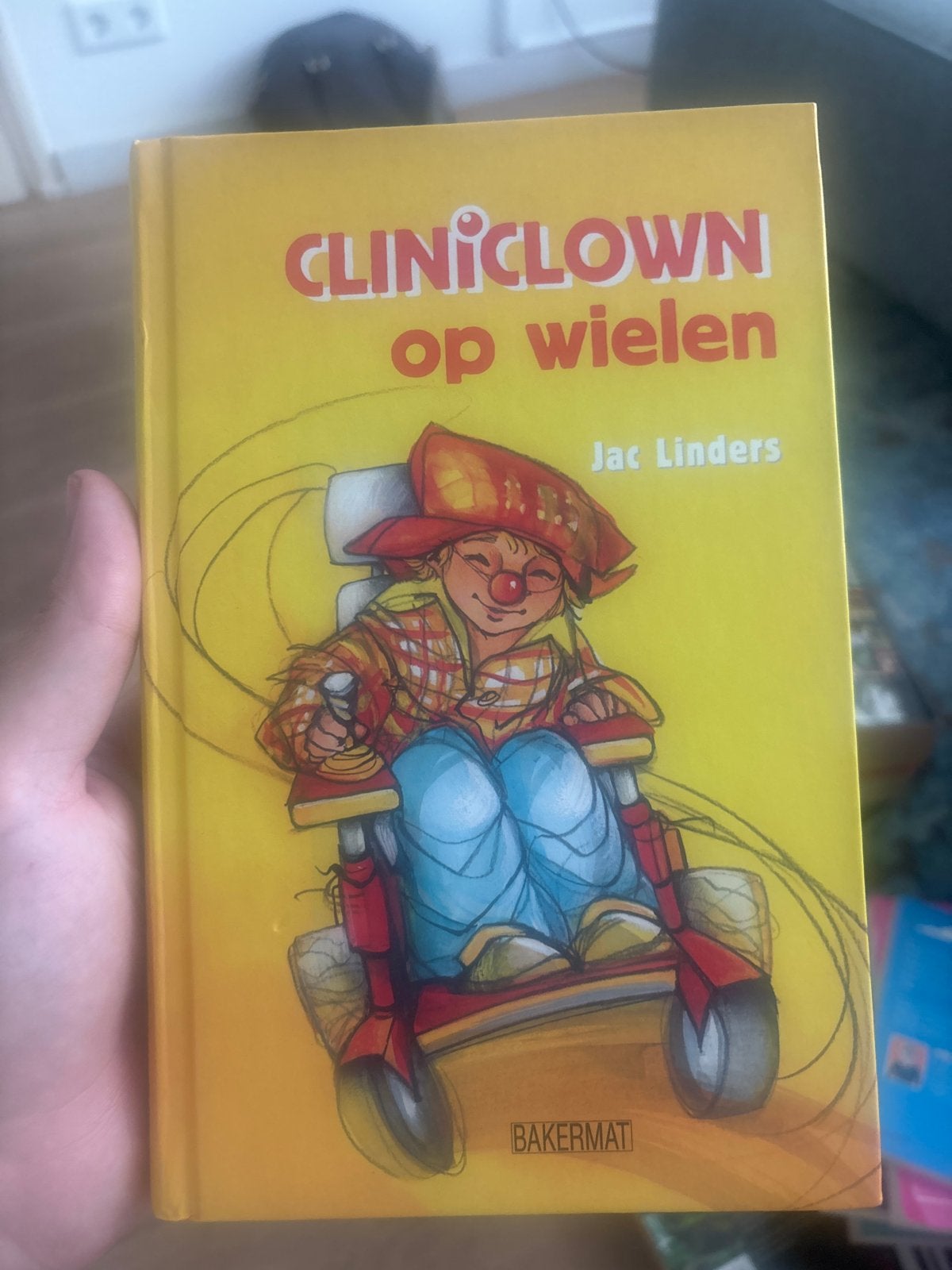 Cliniclown op wielen - Jac Linders (kinderboek), Boeken, Ophalen of Verzenden, Zo goed als nieuw, Fictie algemeen