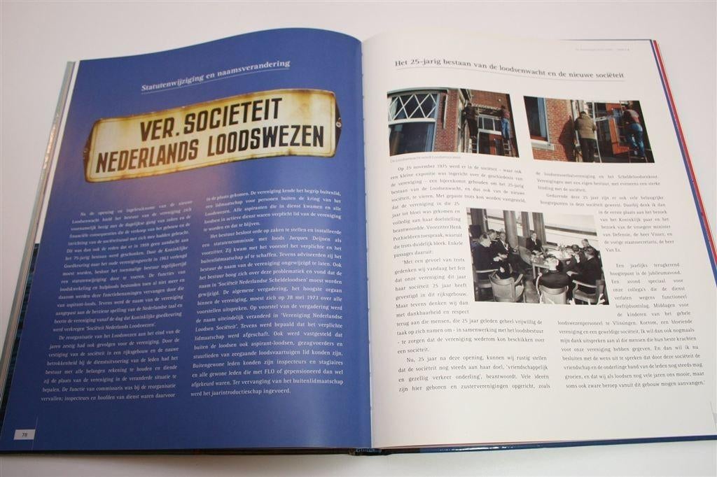 Loodsen bij Nacht en Ontij — Gesigneerd Jubileumboek, Ophalen of Verzenden, Zo goed als nieuw