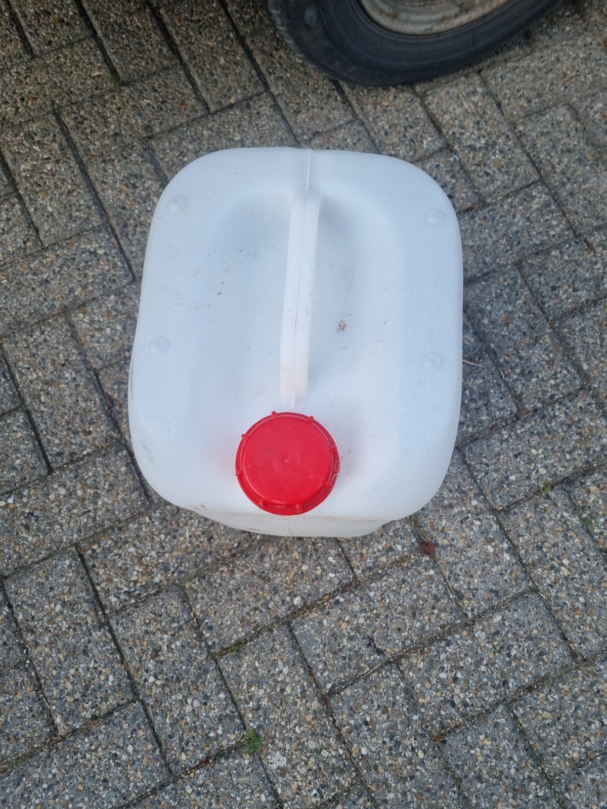 Jerrycans 25 liter, Ophalen