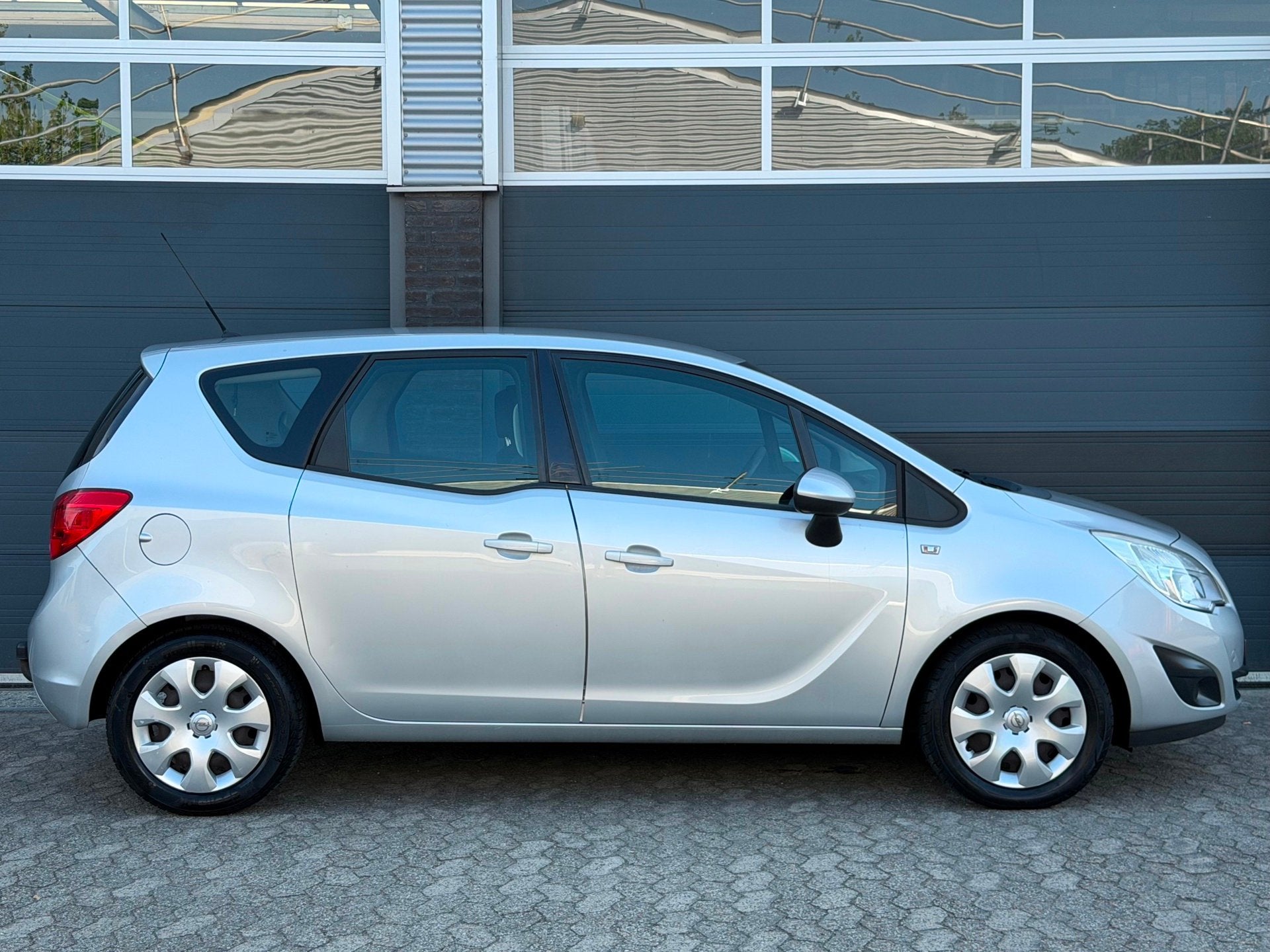 Opel Meriva 1.4 Anniversary Edition AIRCO CRUISE TREKHAAK Nw, Voorwielaandrijving, Euro 5, Gebruikt, 4 cilinders