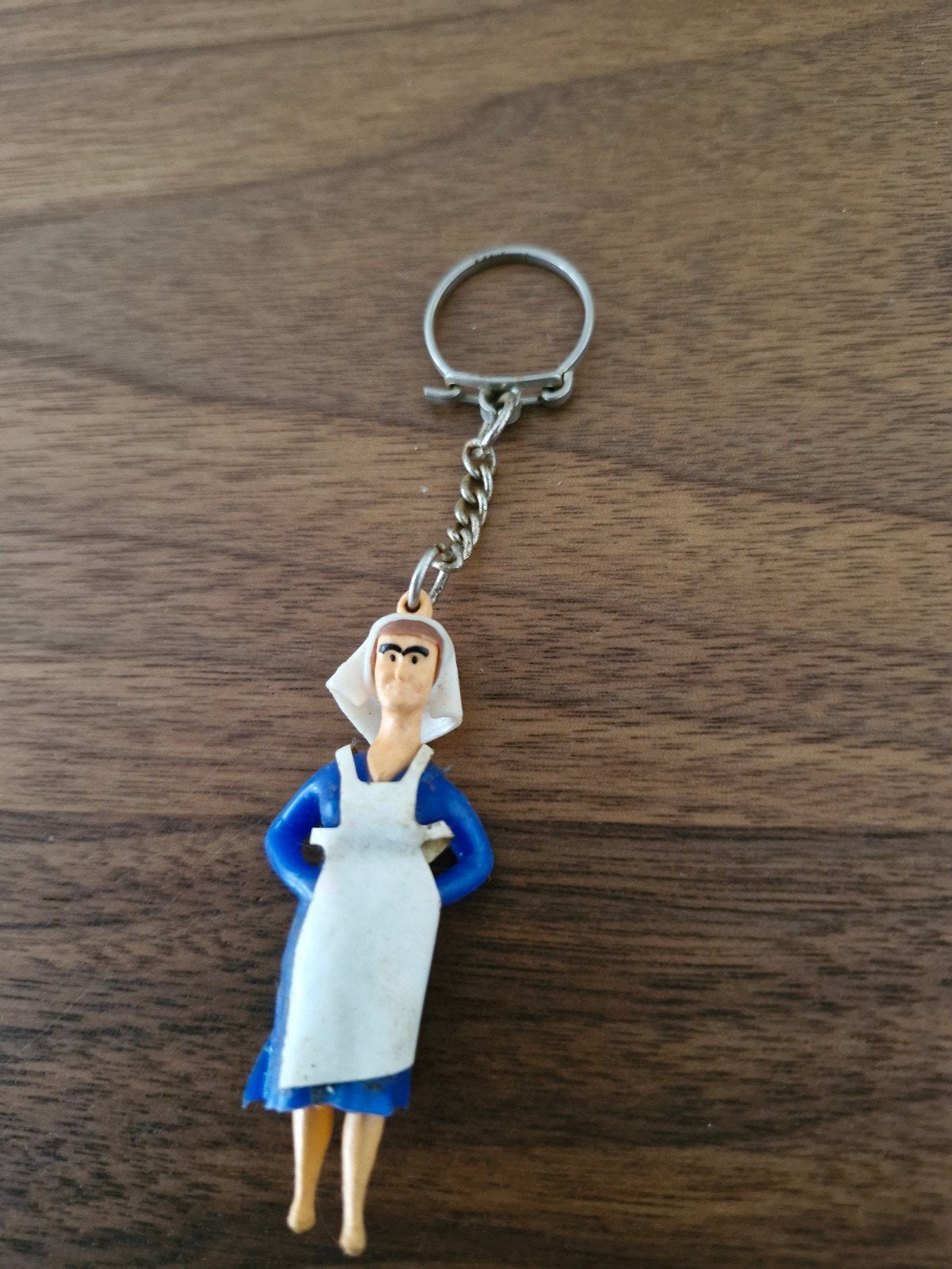 485 Vintage Verpleegster Sleutelhanger -Ja Zuster Nee Zuster, Ophalen of Verzenden, Gebruikt, Knuffel of Figuurtje