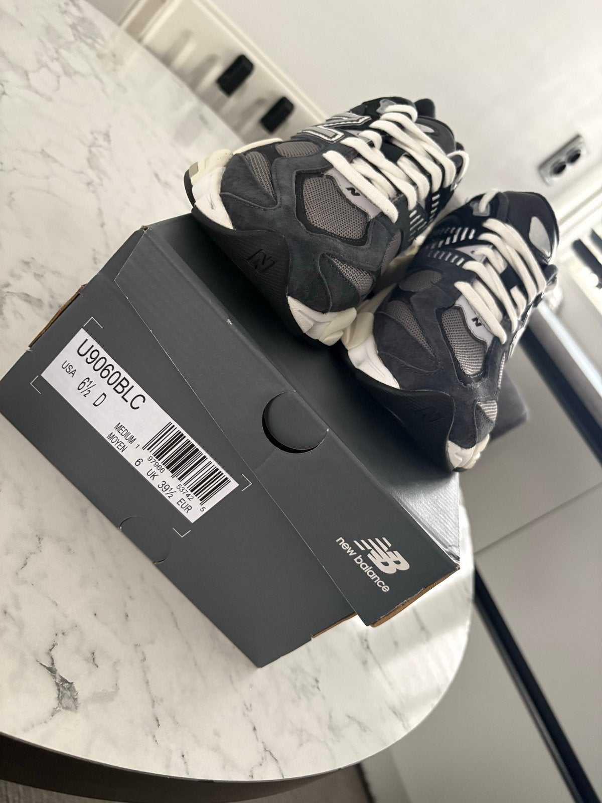 Nieuwe New Balance 9060 sneakers - Maat 39,5+factuur, Ophalen of Verzenden, Nieuw, Zwart, Sneakers of Gympen