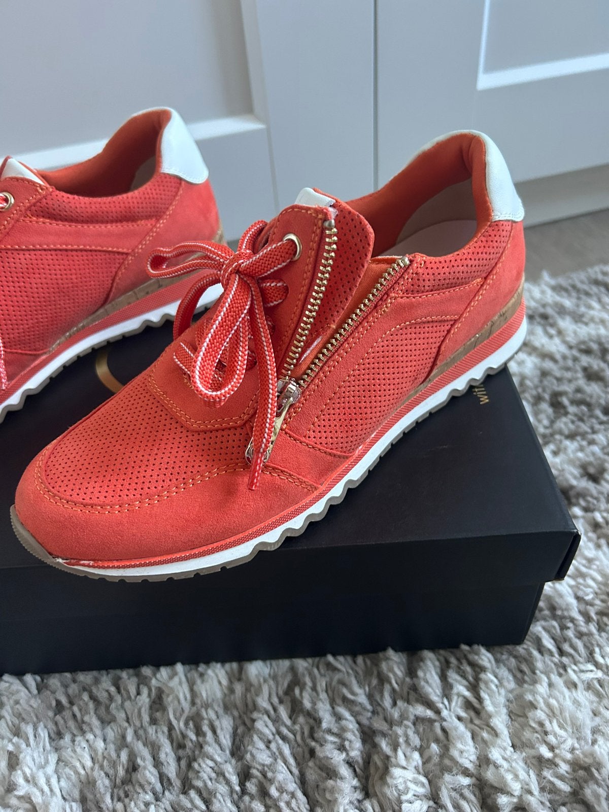 Marco Tozzi sneaker mt 39, Ophalen of Verzenden, Zo goed als nieuw