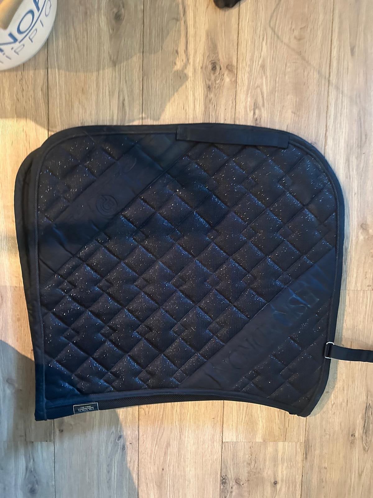 Eskadron full, Full (L), Dressuurdekje, Ophalen of Verzenden, Zo goed als nieuw