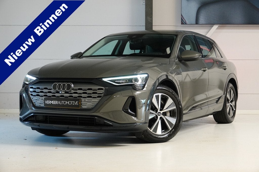 Audi Q8 e-tron 50 quattro Edition 95 kWh | Trekhaak | Luchtv, Automaat, Stof, Zwart, Origineel Nederlands