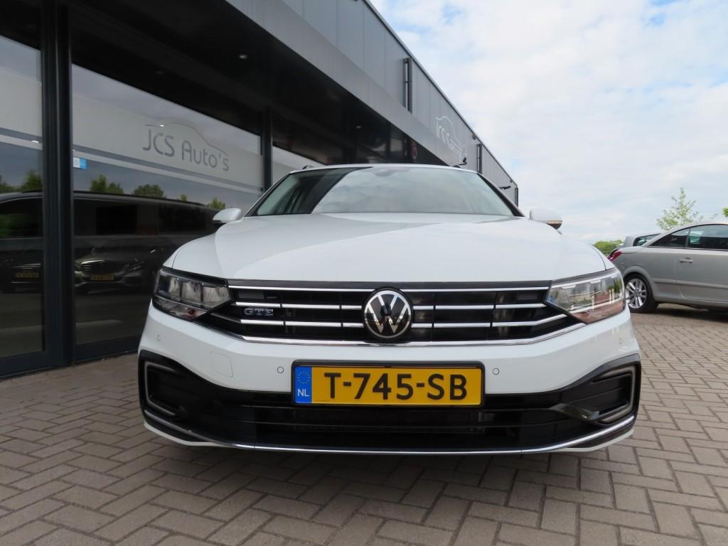 Volkswagen PASSAT 1.4 TSI PHEV GTE Business Ecc Navi Led Tre, Automaat, 4 cilinders, 157 pk, Wit