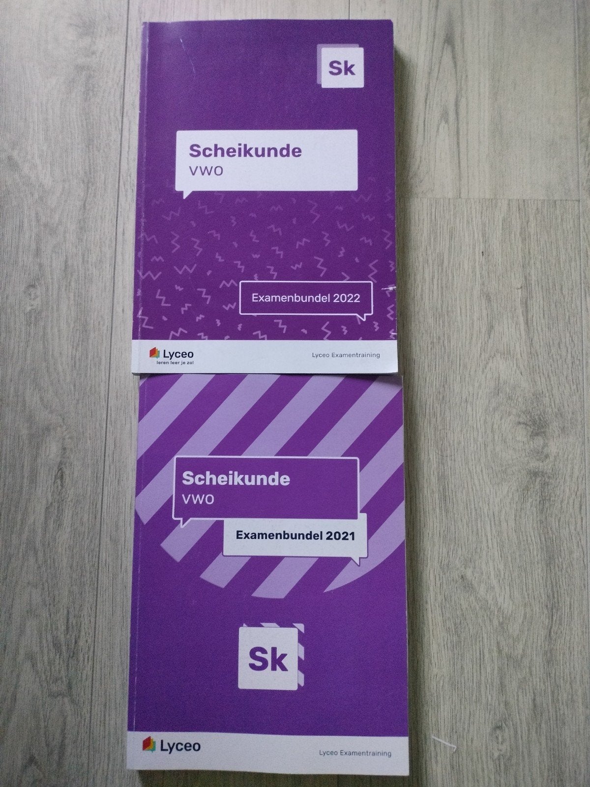 Examenbundel Scheikunde VWO 2021 & 2022 Lyceo, VWO, Ophalen of Verzenden, Zo goed als nieuw, Scheikunde