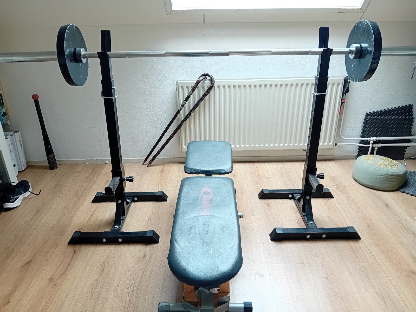barbell met squat / bench rack en gewichten, Ophalen, Krachtstation