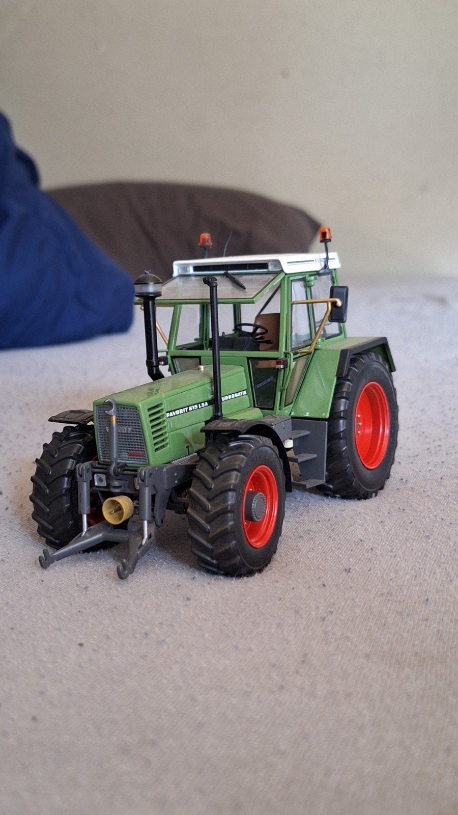 Fendt 615 LSA model tractor - gedetailleerd schaalmodel, Hobby en Vrije tijd, Modelauto's | 1:32, Ophalen of Verzenden, Gebruikt