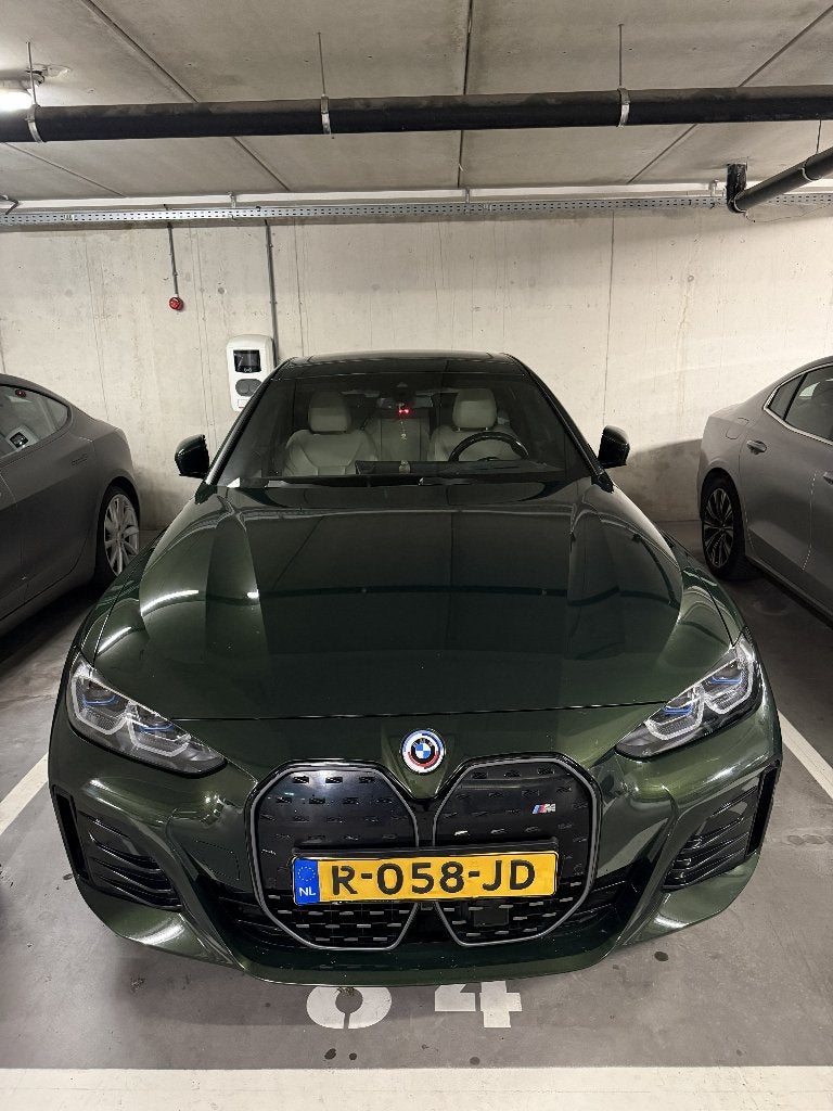 BMW i4 High Executive M, Achterwielaandrijving, Beige, 340 pk, Particulier