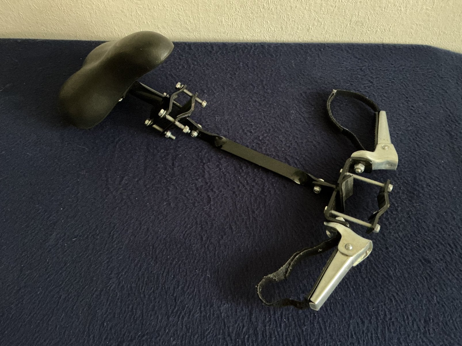 zadel op stang/buiszadel, 15 t/m 25 kg, Voetsteuntjes, Voorzitje, Ophalen of Verzenden