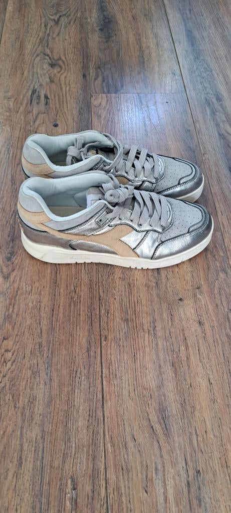 Diadora sneakers maat 40, Kleding | Dames, Schoenen, Ophalen of Verzenden, Nieuw, Beige, Sneakers of Gympen