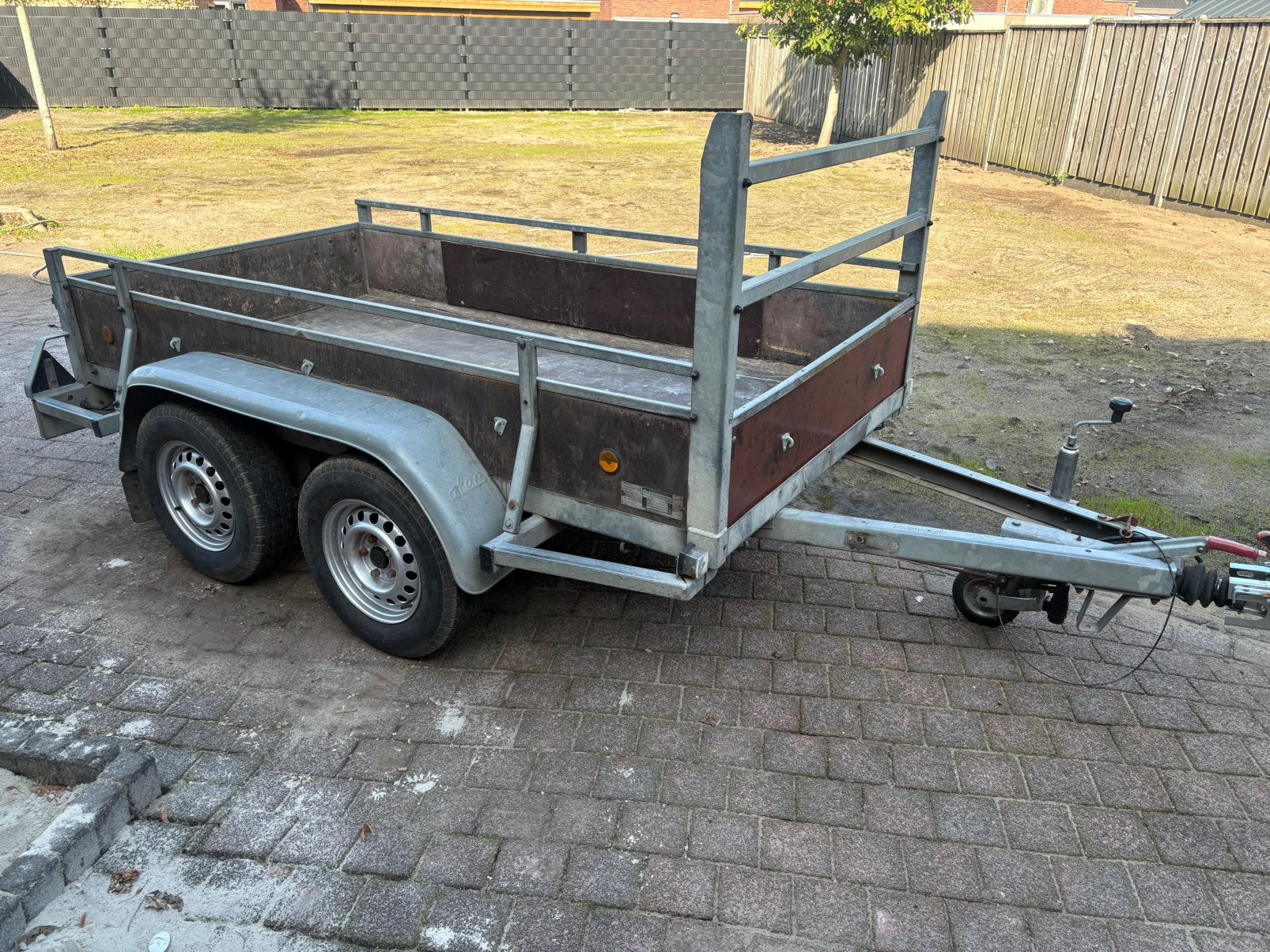 Atec tandemasser aanhanger dubbelas 250 x 130 inclusief net, Ophalen, Gebruikt
