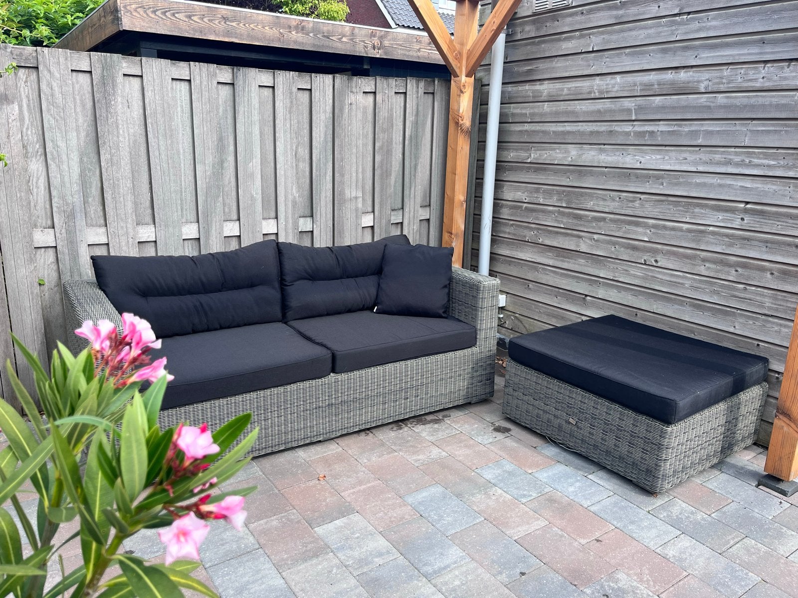 Bellagio loungeset met hocker en beschermhoes, Tuin en Terras, Tuinsets en Loungesets, Ophalen, Gebruikt, 3 zitplaatsen, Loungeset