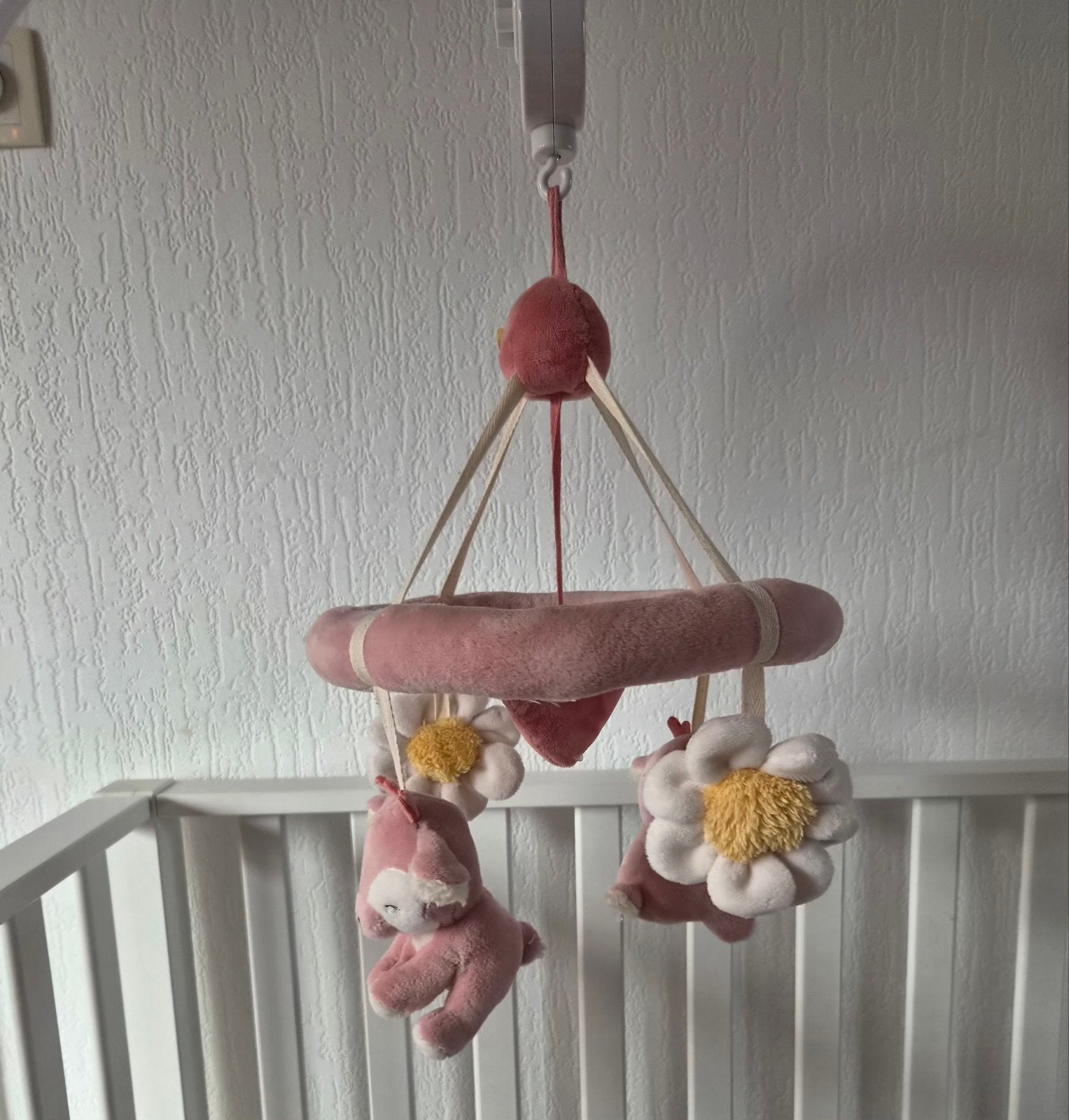Roze baby mobiel met hertjes en bloemen van little dutch, Ophalen of Verzenden, Zo goed als nieuw, Mobiel, Met geluid