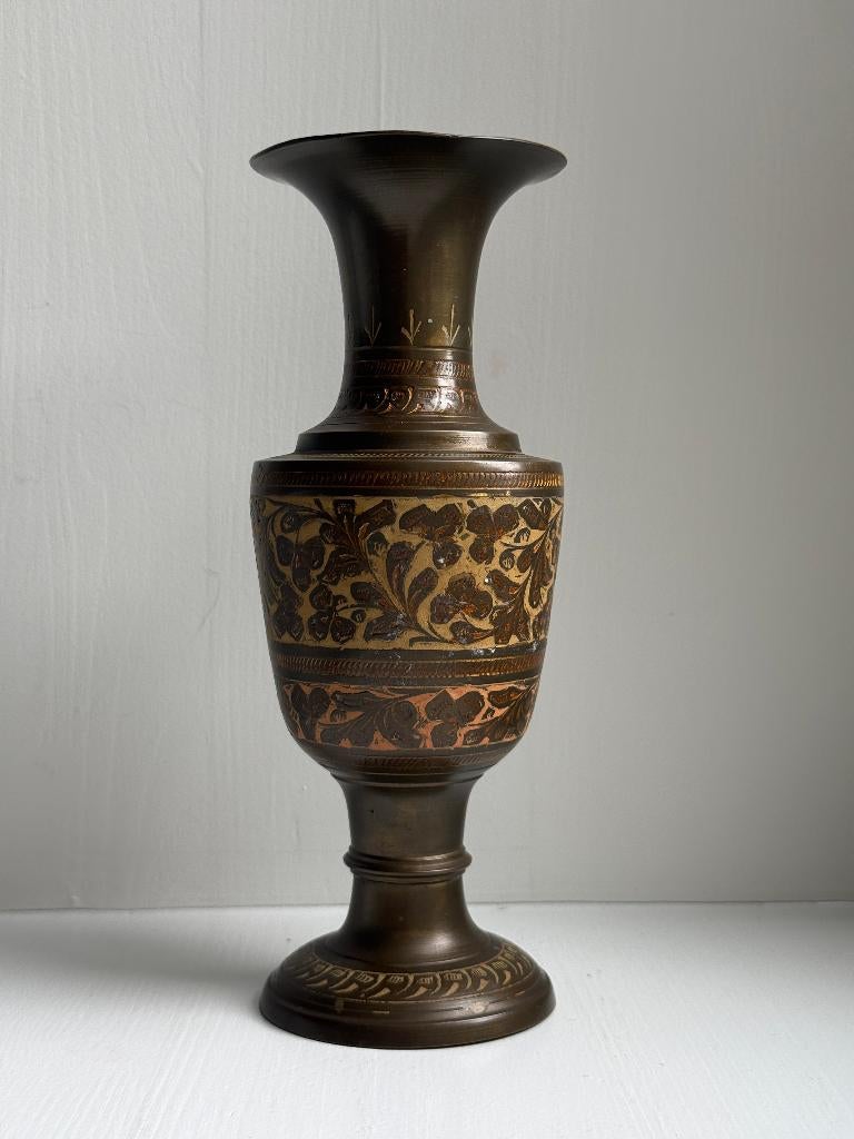 Vintage messing vaasje uit India – handbewerkt, Overige materialen, Overige kleuren, Ophalen of Verzenden, Zo goed als nieuw