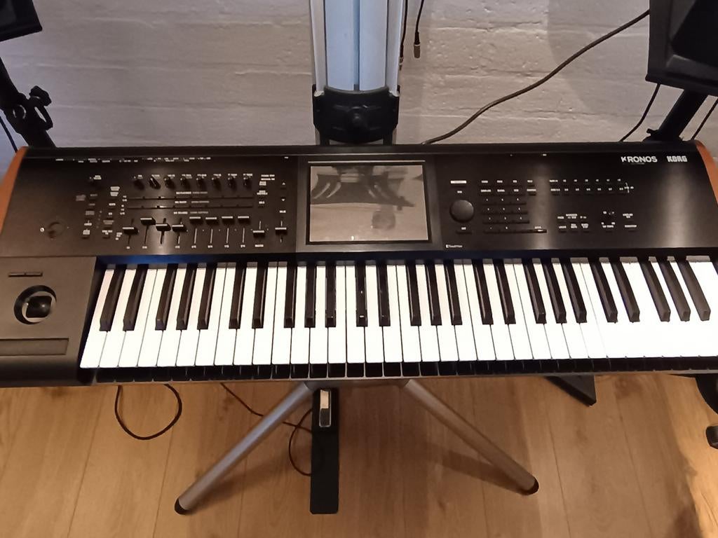 Korg Kronos 2 61 - Workstation Synthesizer, Muziek en Instrumenten, Keyboards, Gebruikt, 61 toetsen, Korg, Aanslaggevoelig, Midi-aansluiting