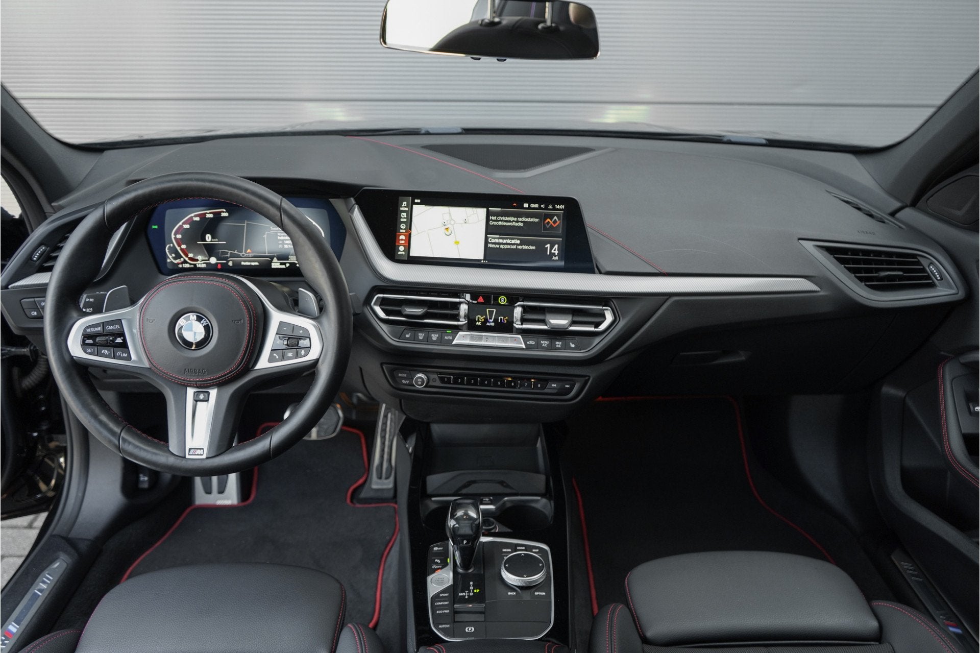 BMW 1-serie 128ti High Executive M-Sport Pro Pano ACC Stuur, Auto's, Gebruikt, 4 cilinders, Leder en Stof, Zwart