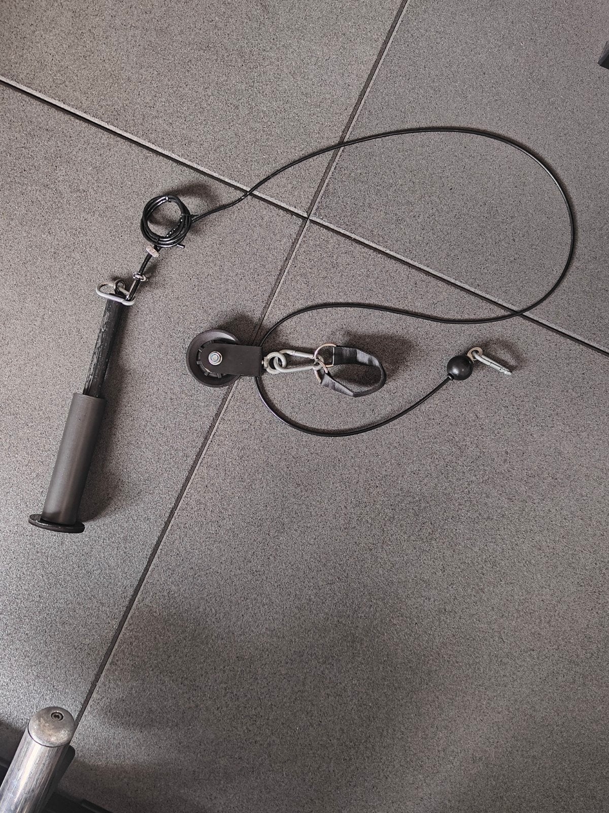 Compleet Lat Pulley Systeem: Tunturi, Ruffman & Accessoires, Ophalen, Zo goed als nieuw, Benen, Overige typen