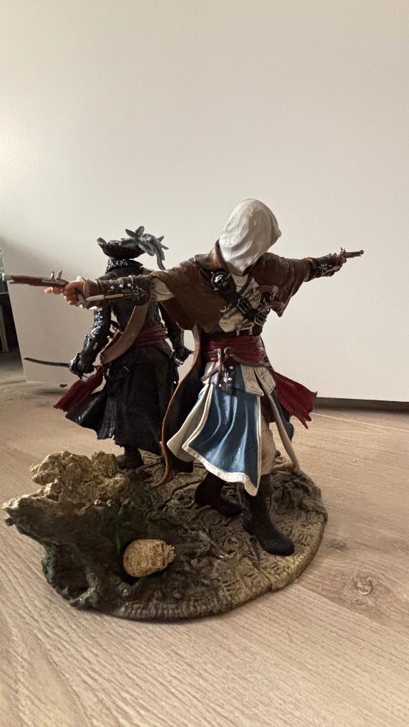 Assassin’s Creed 4 Black Flag figure set Blackbeard + Edward, Verzamelen, Ophalen of Verzenden, Zo goed als nieuw