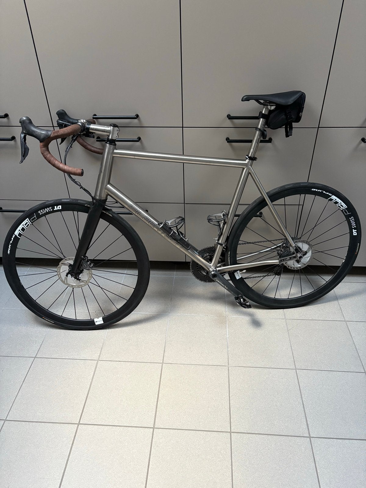 Gilbertson Allure Titanium Racefiets 22" Ultegra Di2 Disc, 28 inch, Gebruikt, Heren, 61 tot 65 cm